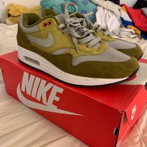 Nike Air Max 1 Retro Olive Curry Size 11